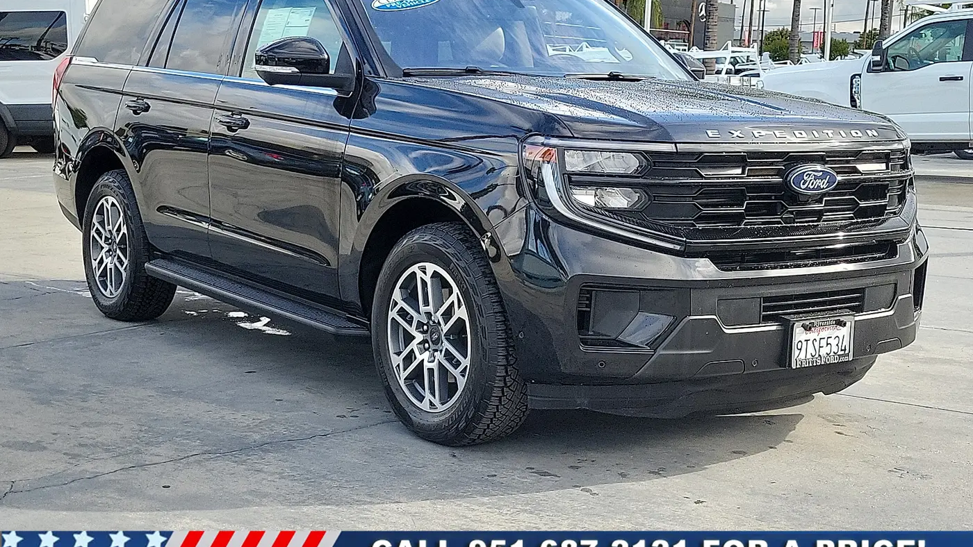 2025 Ford Expedition Active