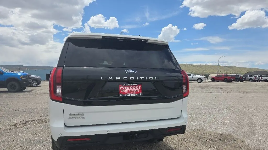 2025 Ford Expedition Active