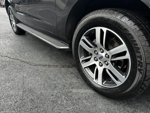 2023 Ford Expedition - $48,200
