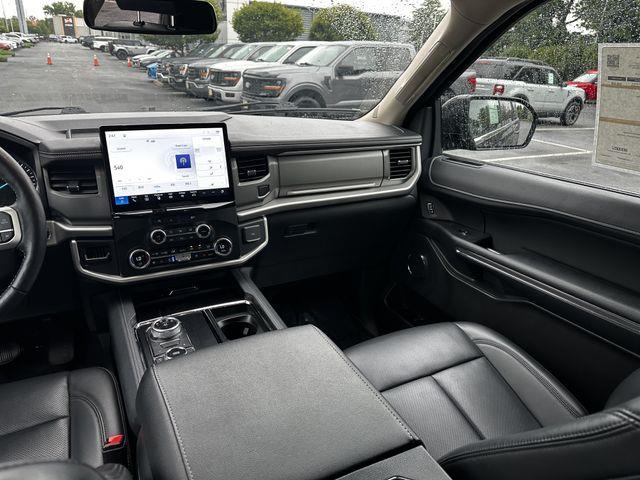 2023 Ford Expedition - $48,200