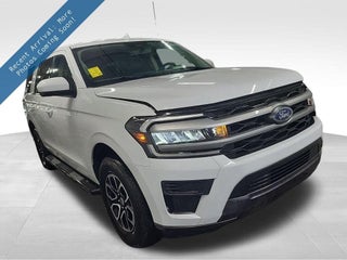 2024 Ford Expedition with Oxford White Exterior