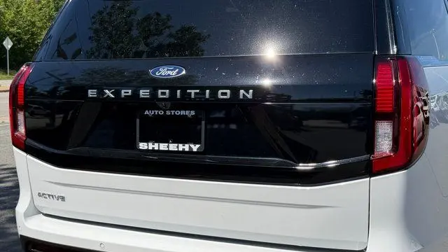 2025 Ford Expedition Active