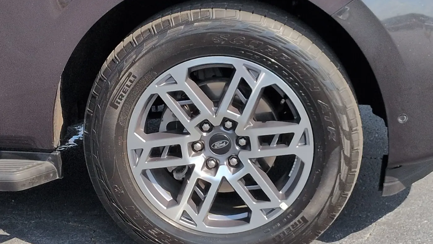 2025 Ford Expedition Active