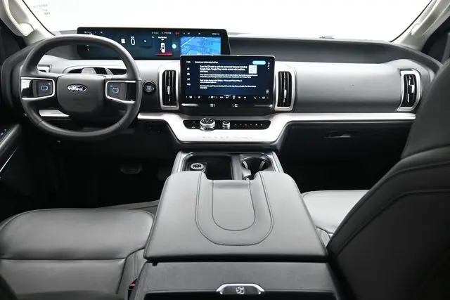 2026 Ford Expedition - $60,295