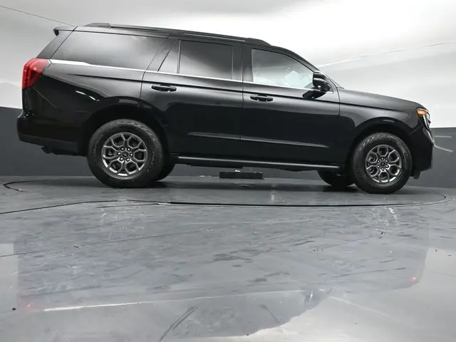 2026 Ford Expedition - $60,295