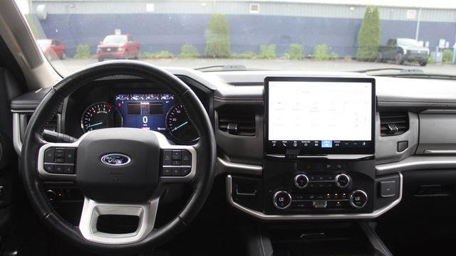 2023 Ford Expedition XLT
