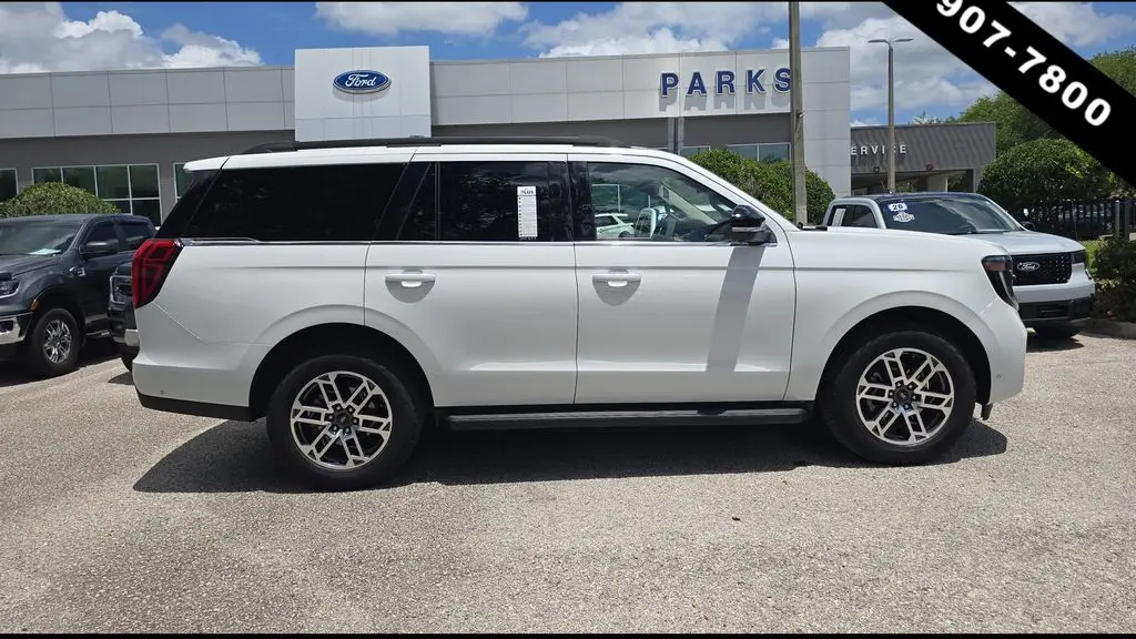 2025 Ford Expedition Active