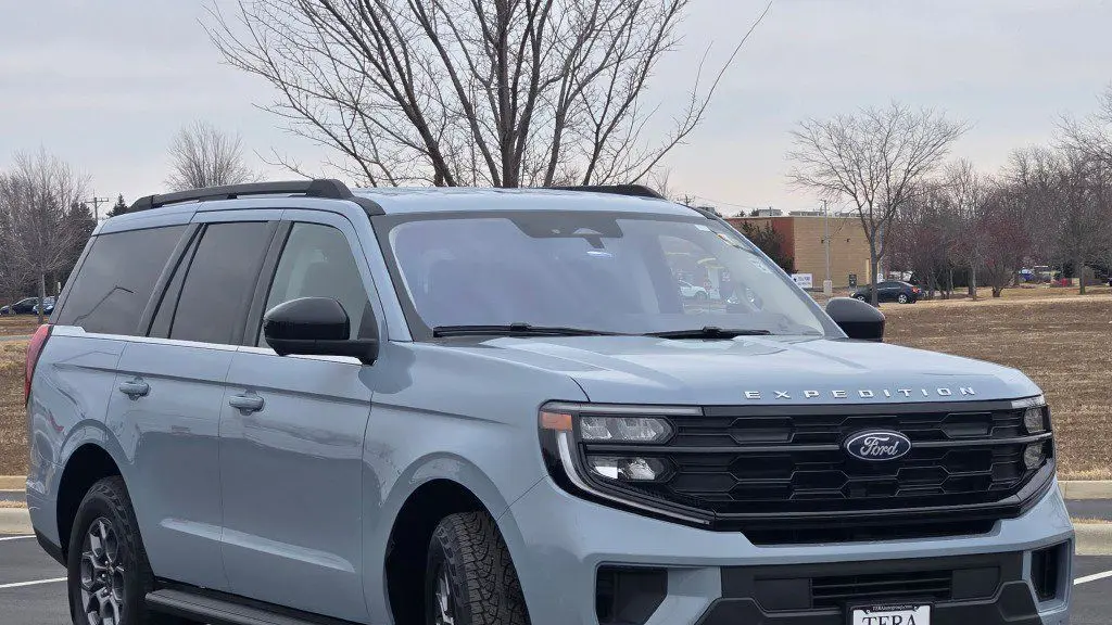 2025 Ford Expedition Active