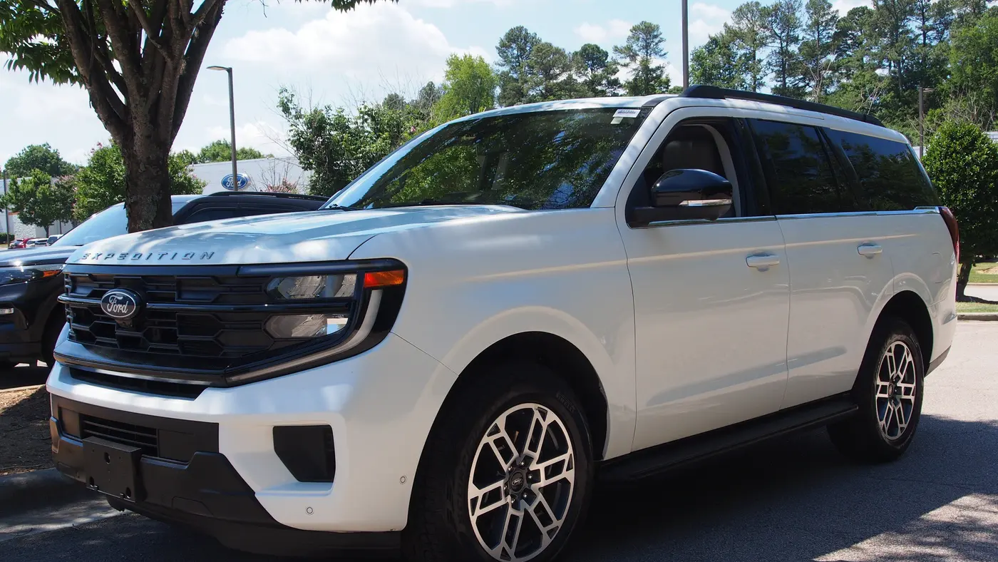2025 Ford Expedition Active