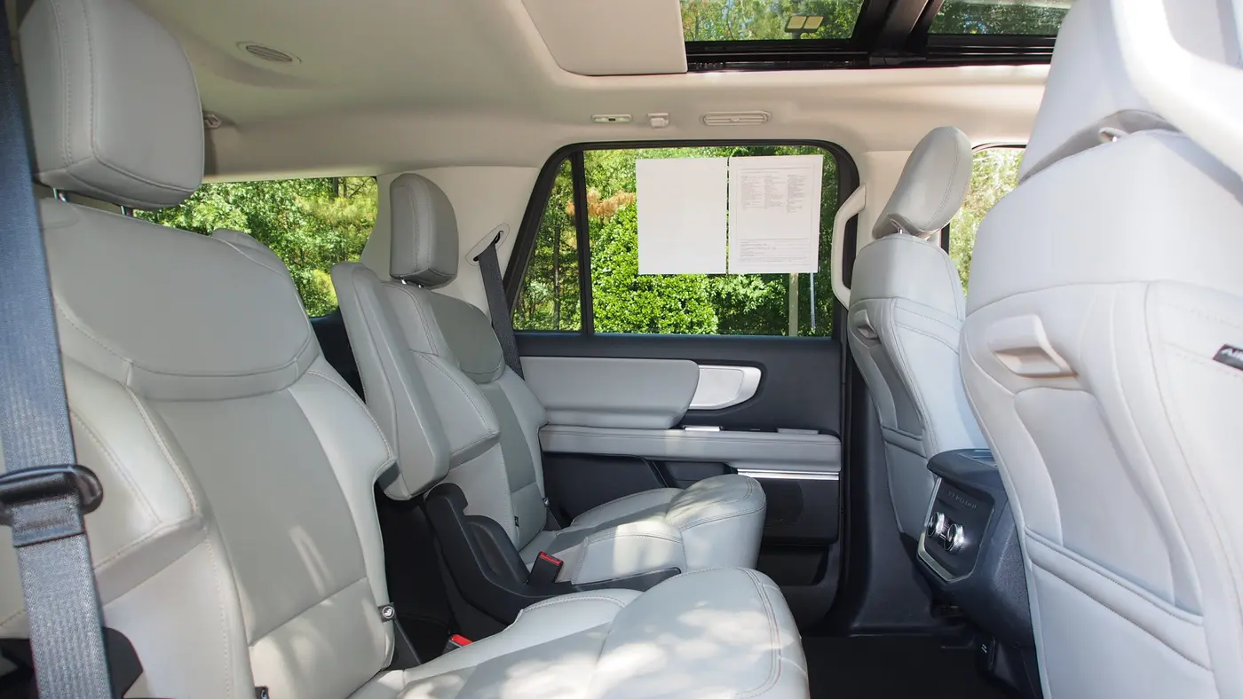 2025 Ford Expedition Active