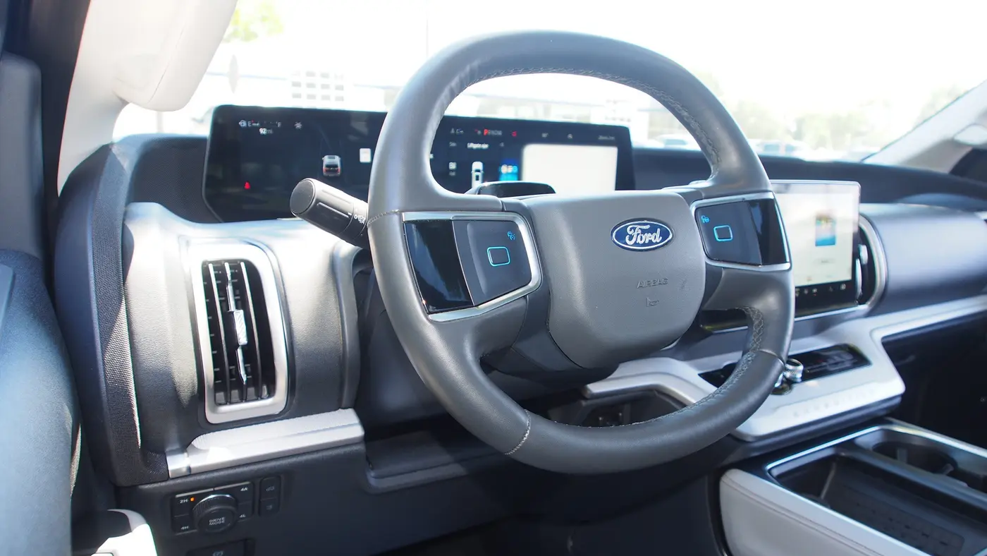 2025 Ford Expedition Active