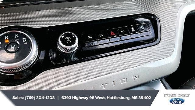 2025 Ford Expedition Active