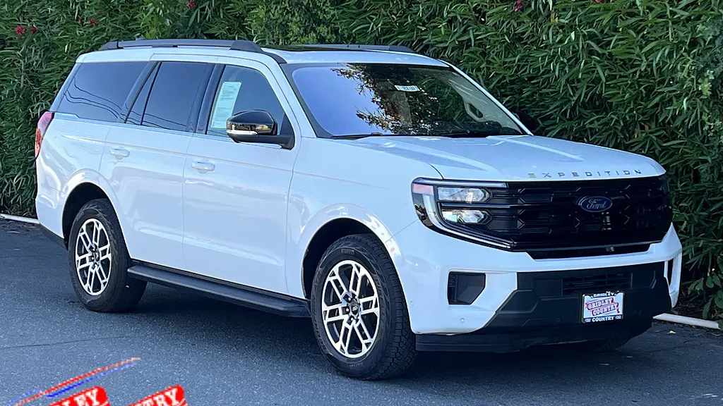 2025 Ford Expedition Active