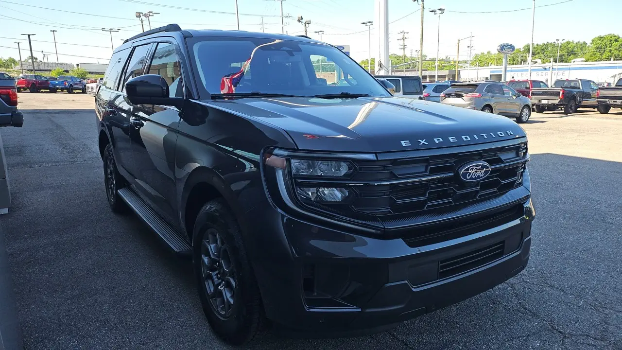 2025 Ford Expedition Active