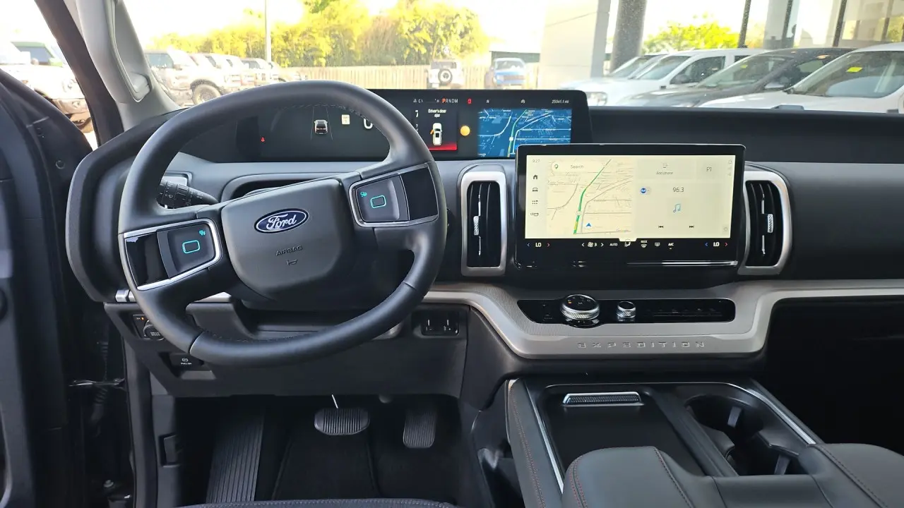 2025 Ford Expedition Active