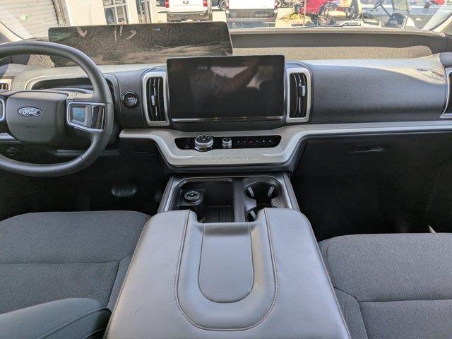 2025 Ford Expedition - $49,999