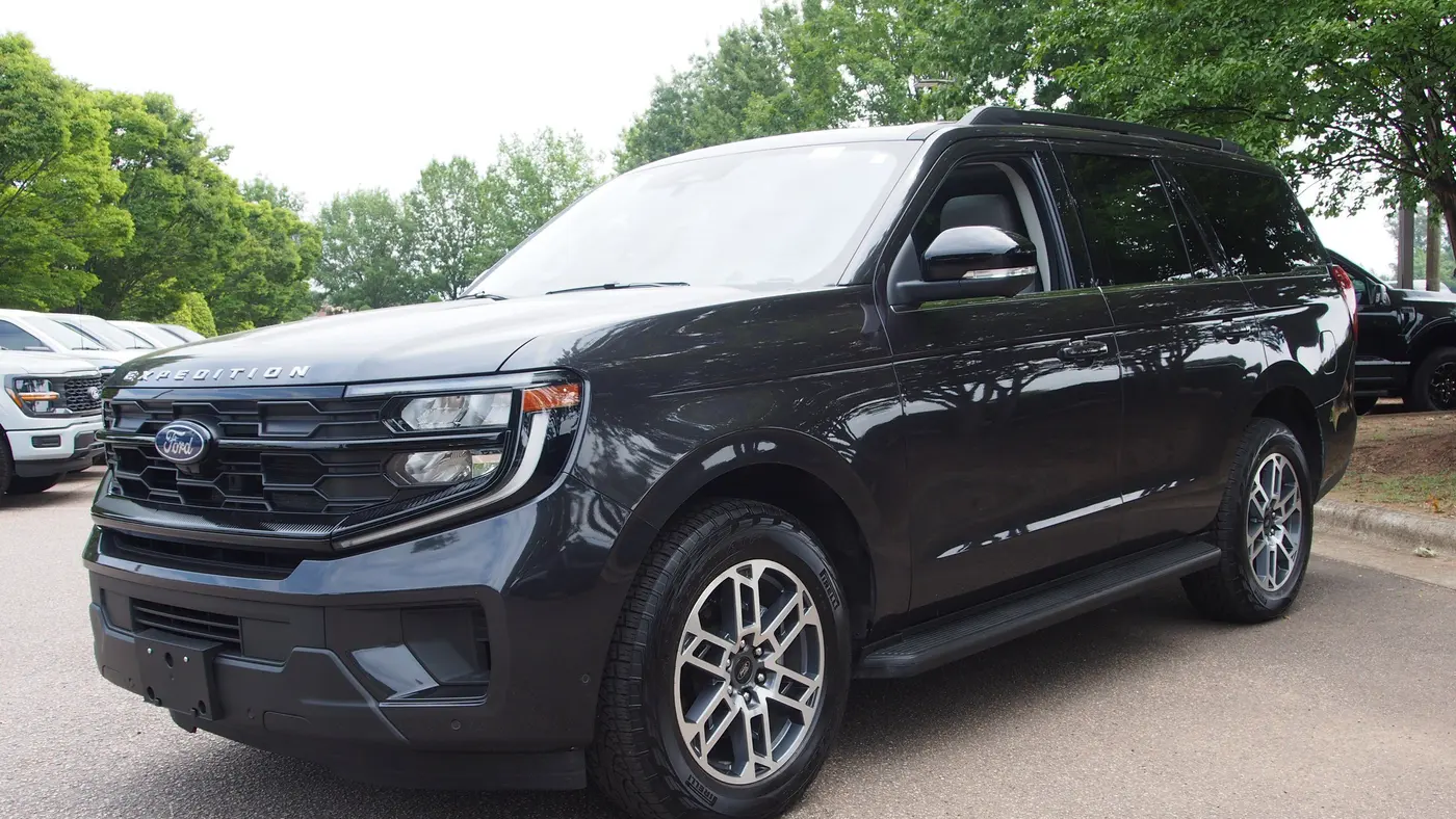 2025 Ford Expedition Active