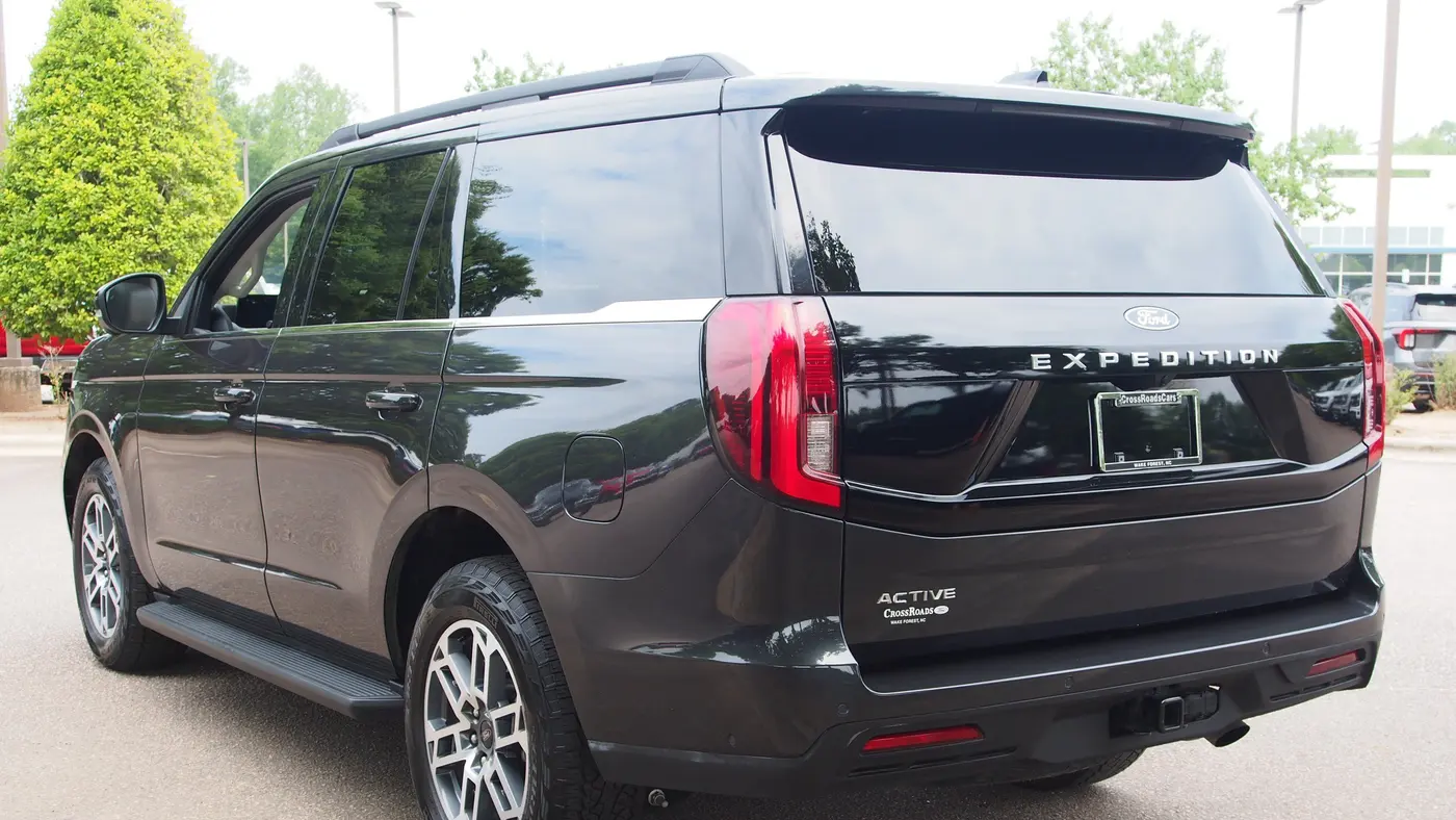 2025 Ford Expedition Active