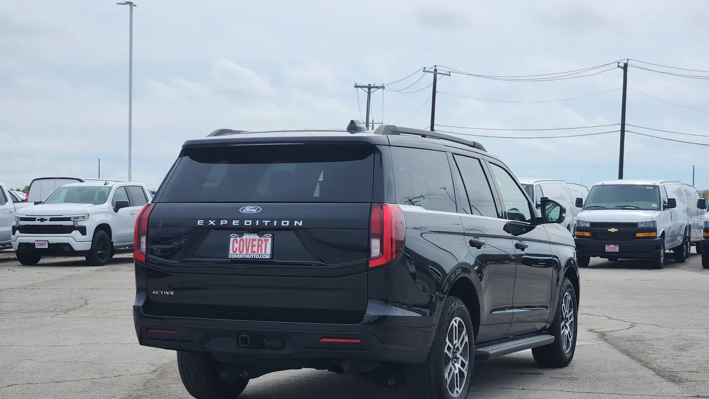 2025 Ford Expedition Active