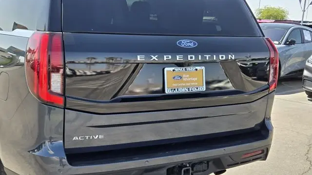2025 Ford Expedition Active