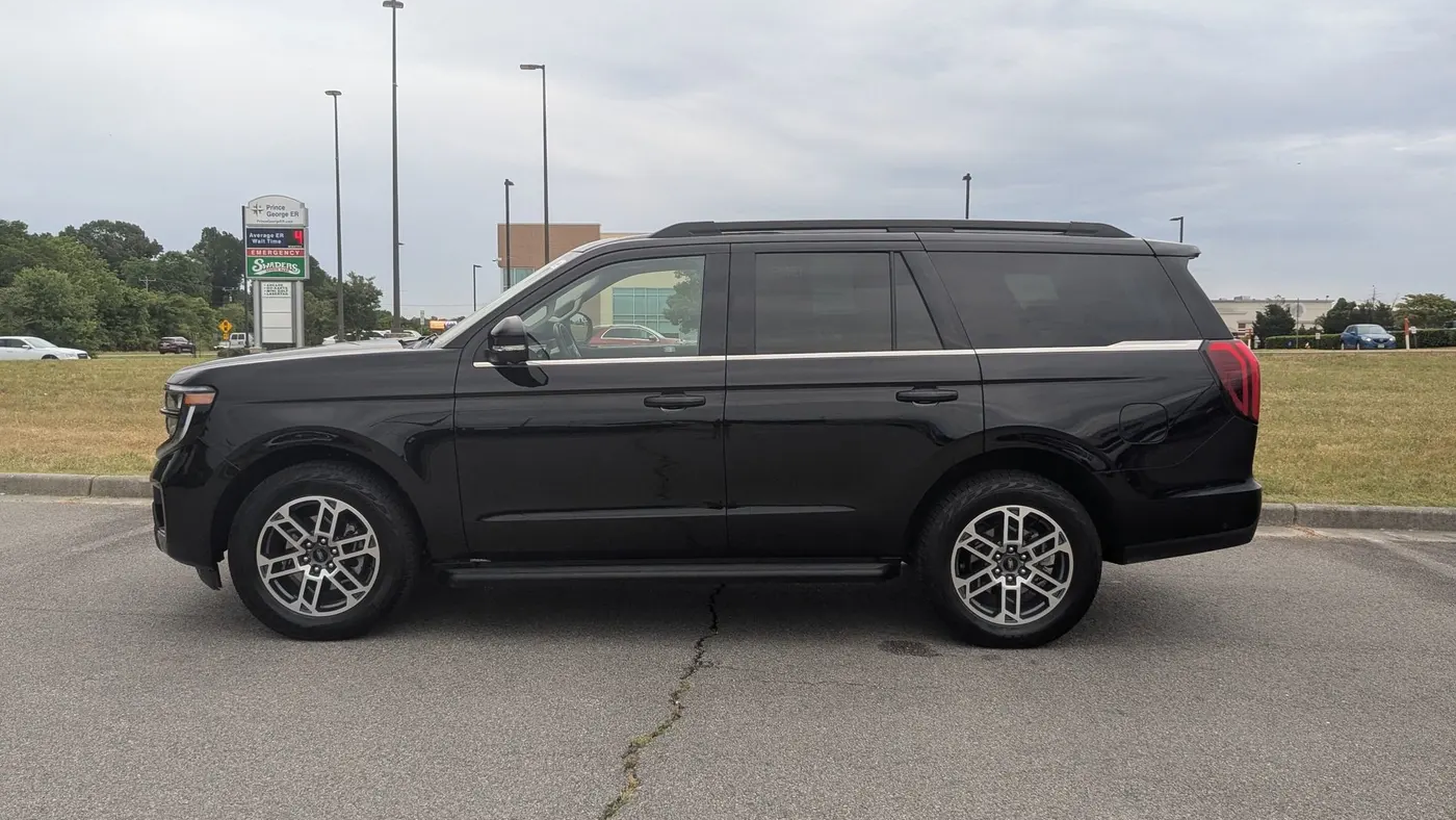 2025 Ford Expedition Active