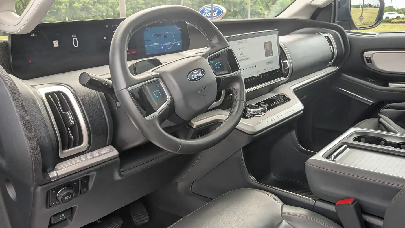 2025 Ford Expedition Active