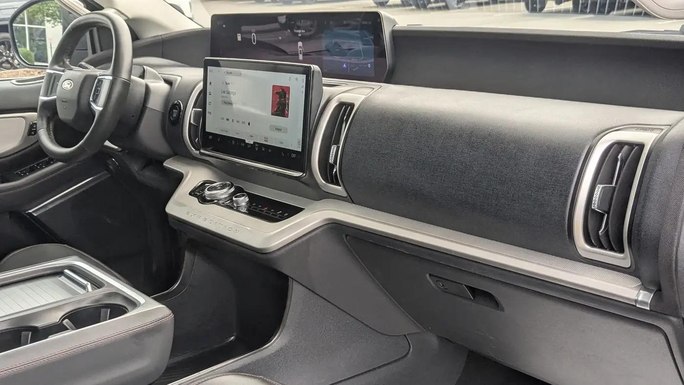 2025 Ford Expedition Active