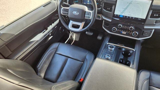 2023 Ford Expedition XLT