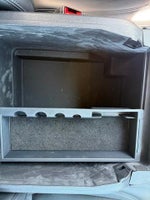 2024 Expedition Thumbnail 25