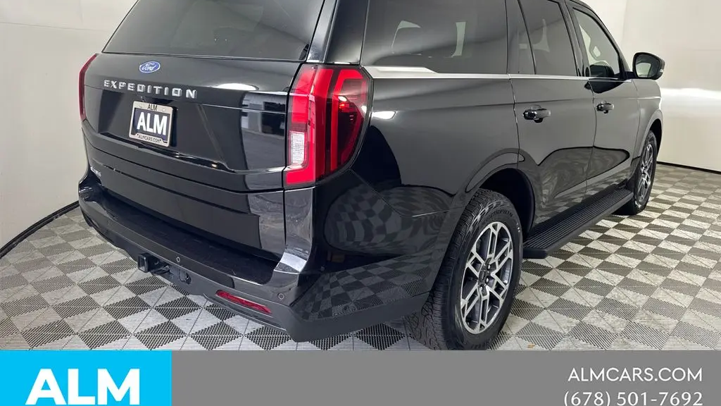 2025 Ford Expedition Active