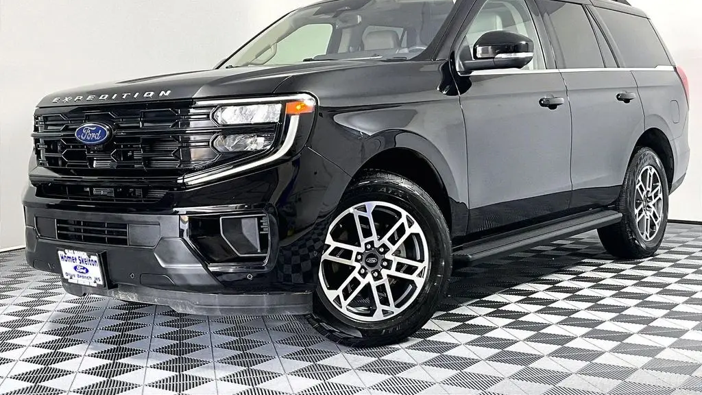 2025 Ford Expedition Active