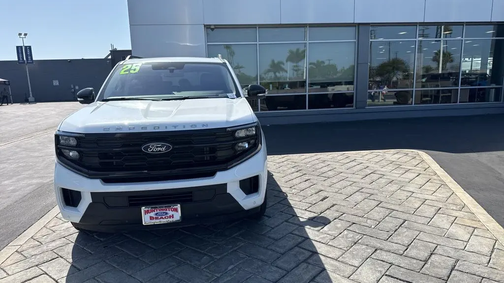 2025 Ford Expedition Active