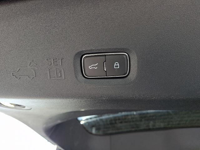 2025 Ford Expedition - $53,275