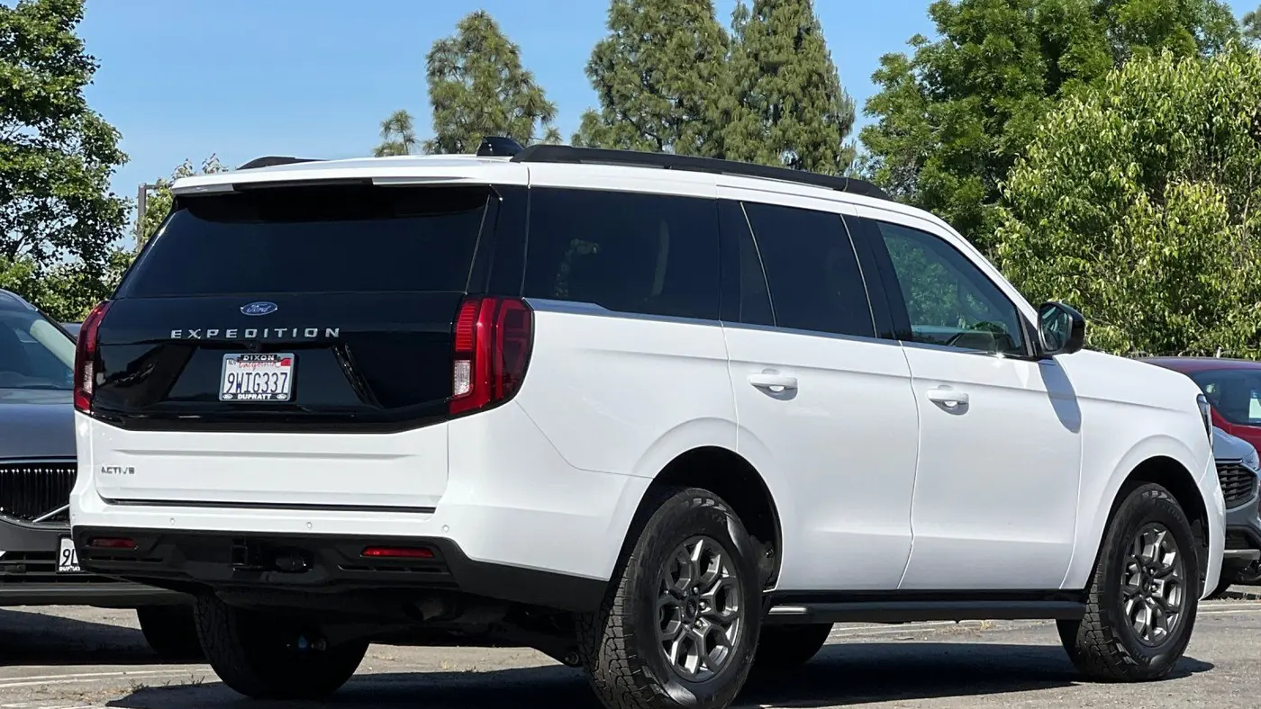 2025 Ford Expedition Active