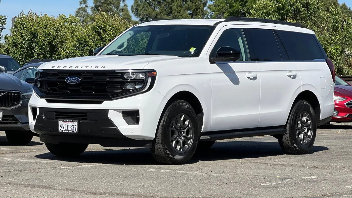 2025 Ford Expedition Active