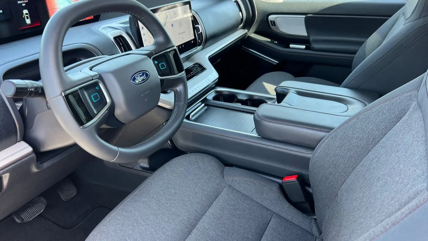 2025 Ford Expedition Active