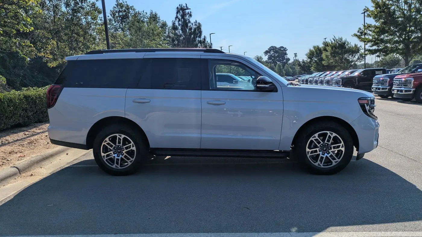 2026 Ford Expedition Active