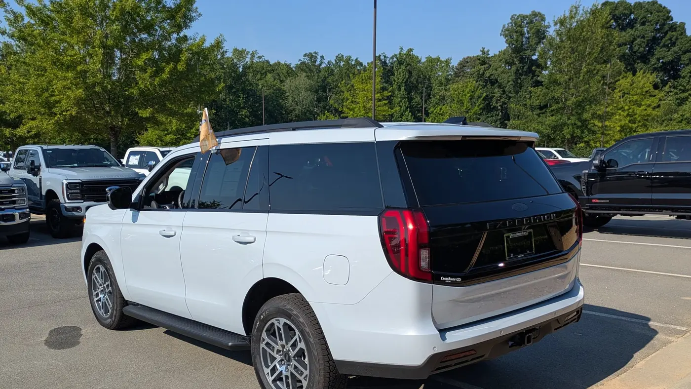 2026 Ford Expedition Active