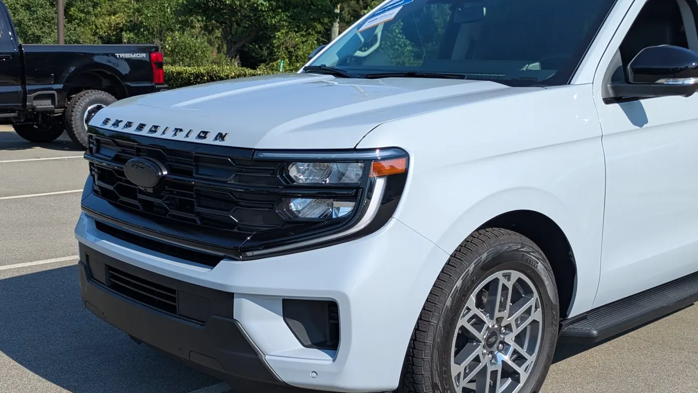 2026 Ford Expedition Active