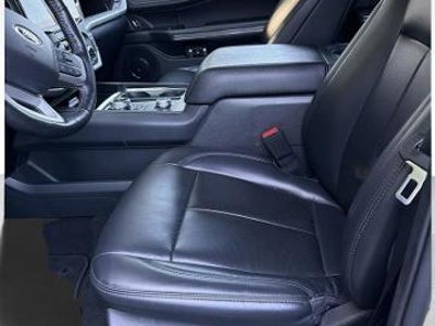 2024 Ford Expedition 4X4 XLT 4DR SUV
