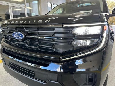 2025 Ford Expedition 4X4 Active 4DR SUV