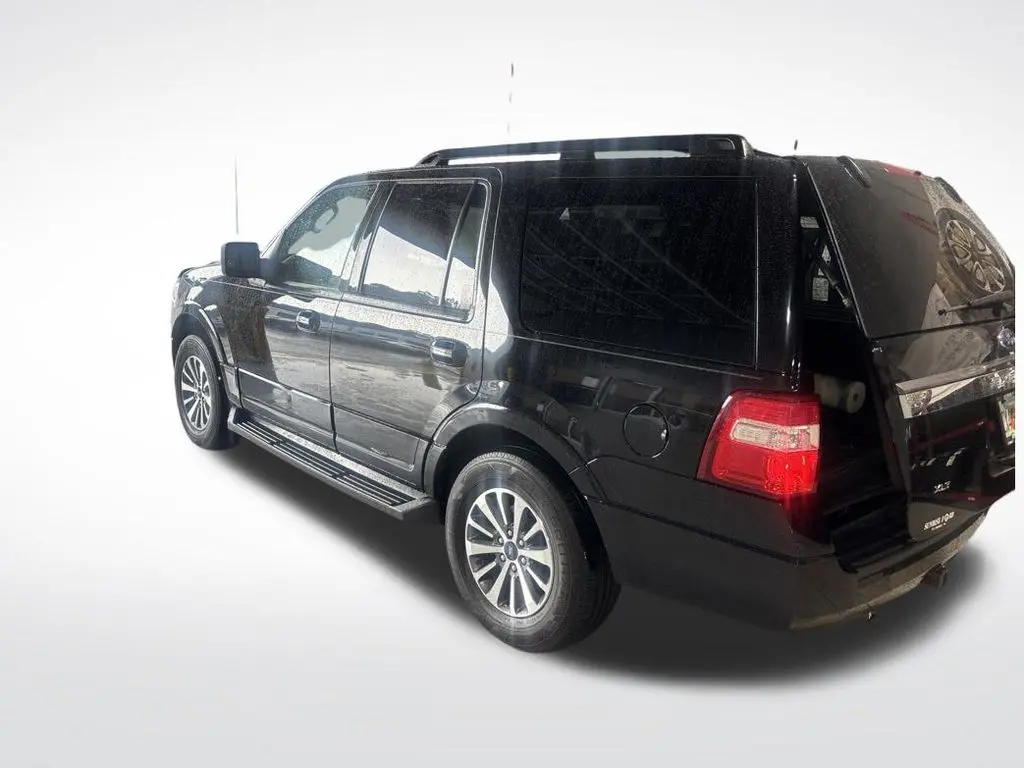 2017 Ford Expedition - $16,905
