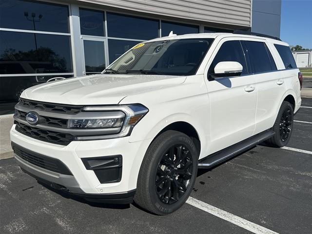 2022 Ford Expedition - $34,998