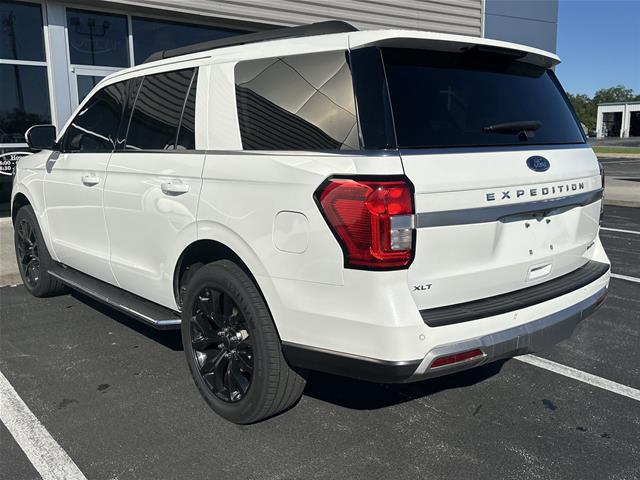 2022 Ford Expedition - $34,998