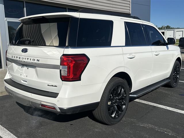 2022 Ford Expedition - $34,998