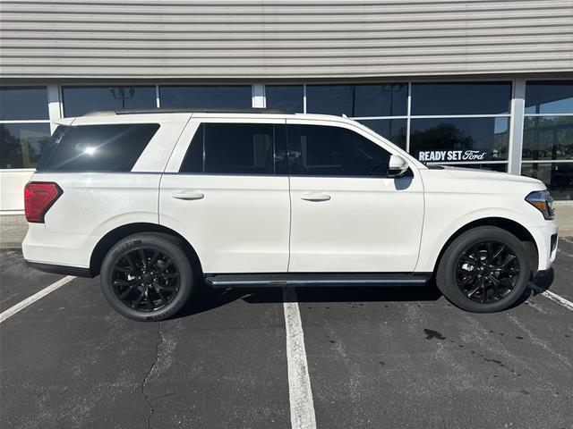 2022 Ford Expedition - $34,998