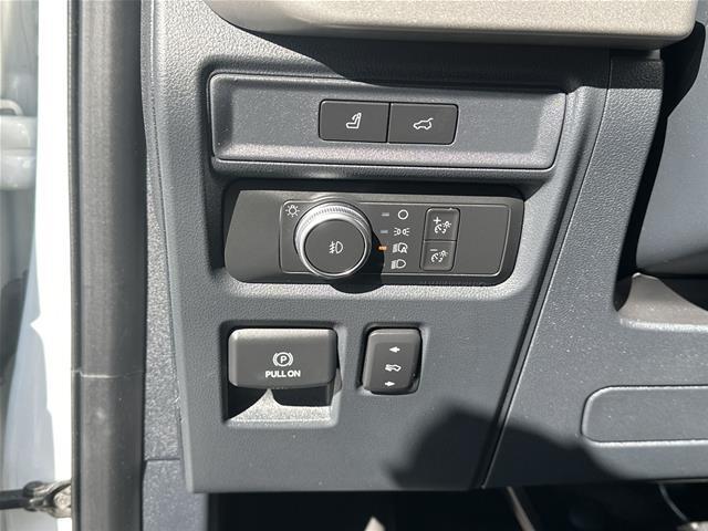 2022 Ford Expedition - $34,998