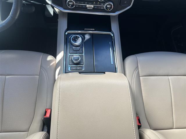 2022 Ford Expedition - $34,998