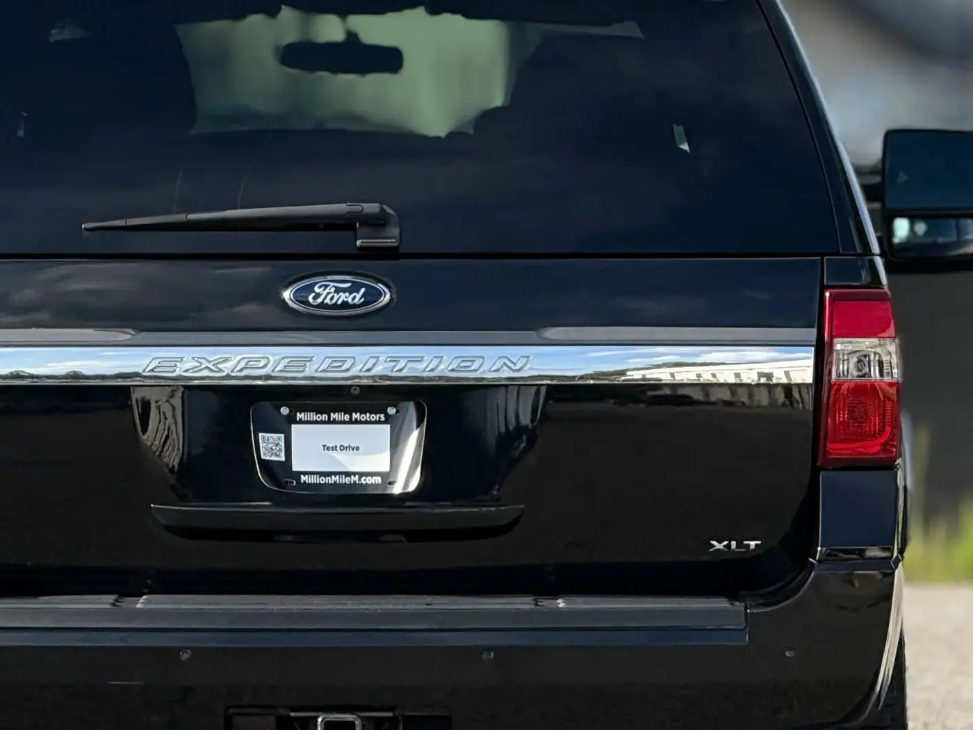 2015 Ford Expedition - $8,950