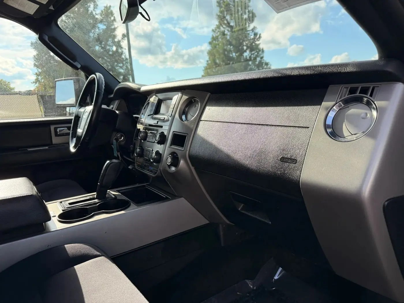 2015 Ford Expedition - $8,950